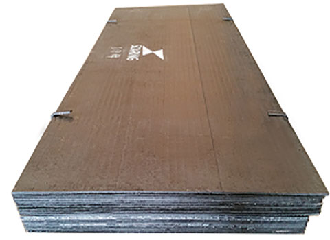 What are the characteristics of surfacing wear plate in complex environment?