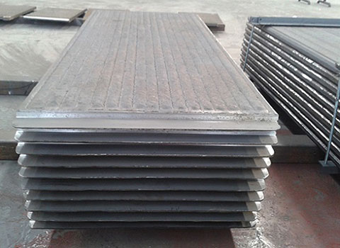 堆焊耐磨钢板：提升设备寿命，实现高效生产